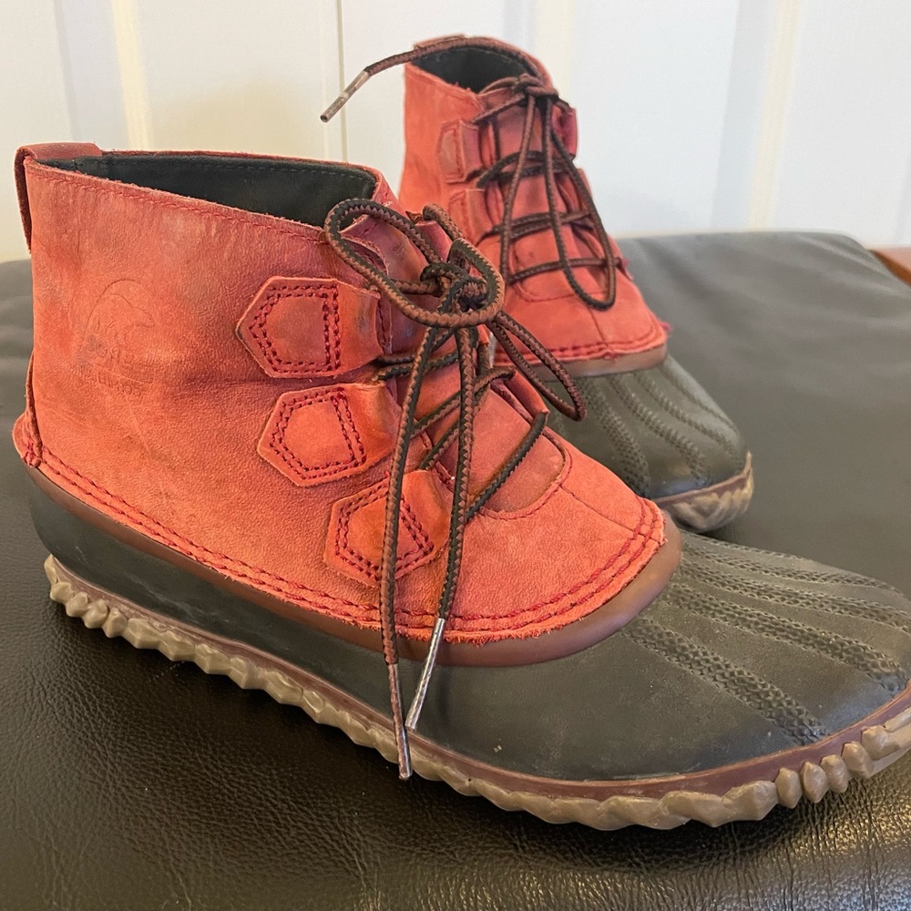 Sorel out N about rain boot